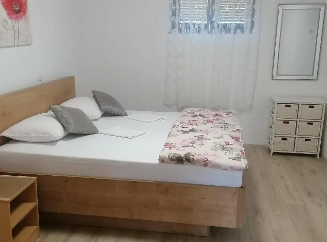 Maris Apartman *