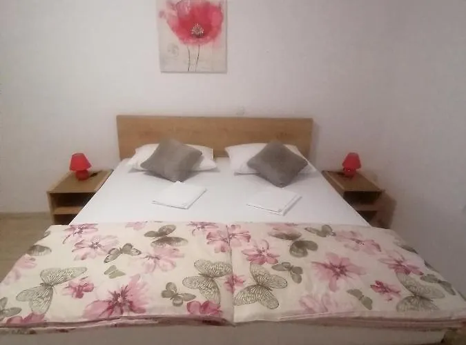Maris Apartment